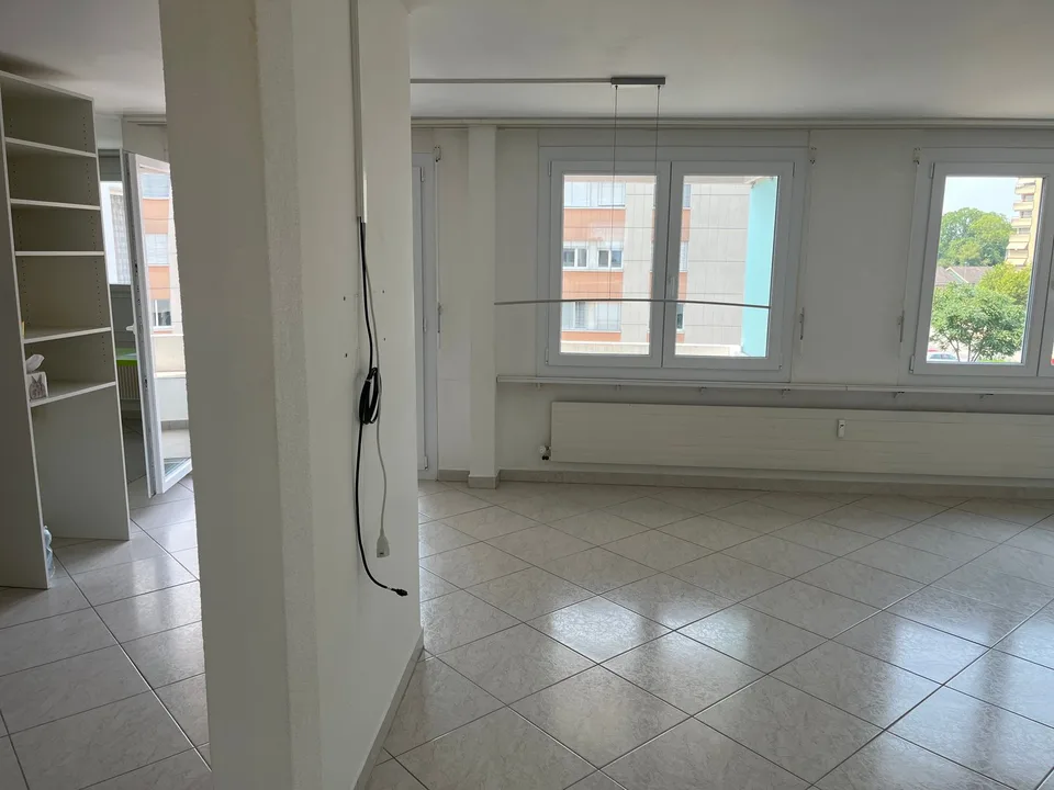 Appartement spacieux 5.5 pièces sur la rue principale à Biberist – disponible immédiatement !