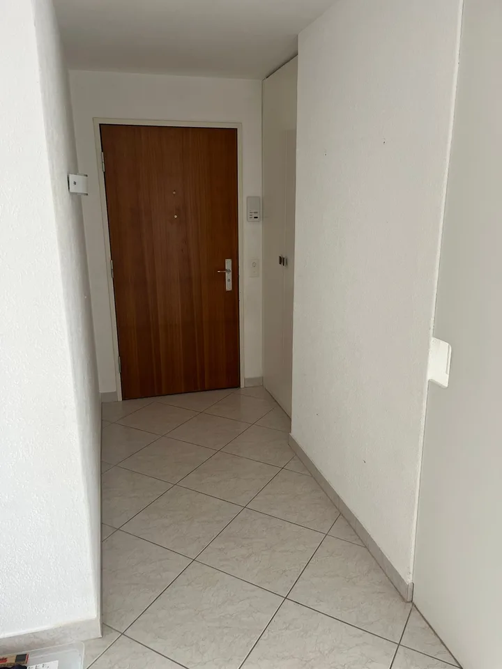 Appartement spacieux 5.5 pièces sur la rue principale à Biberist – disponible immédiatement !