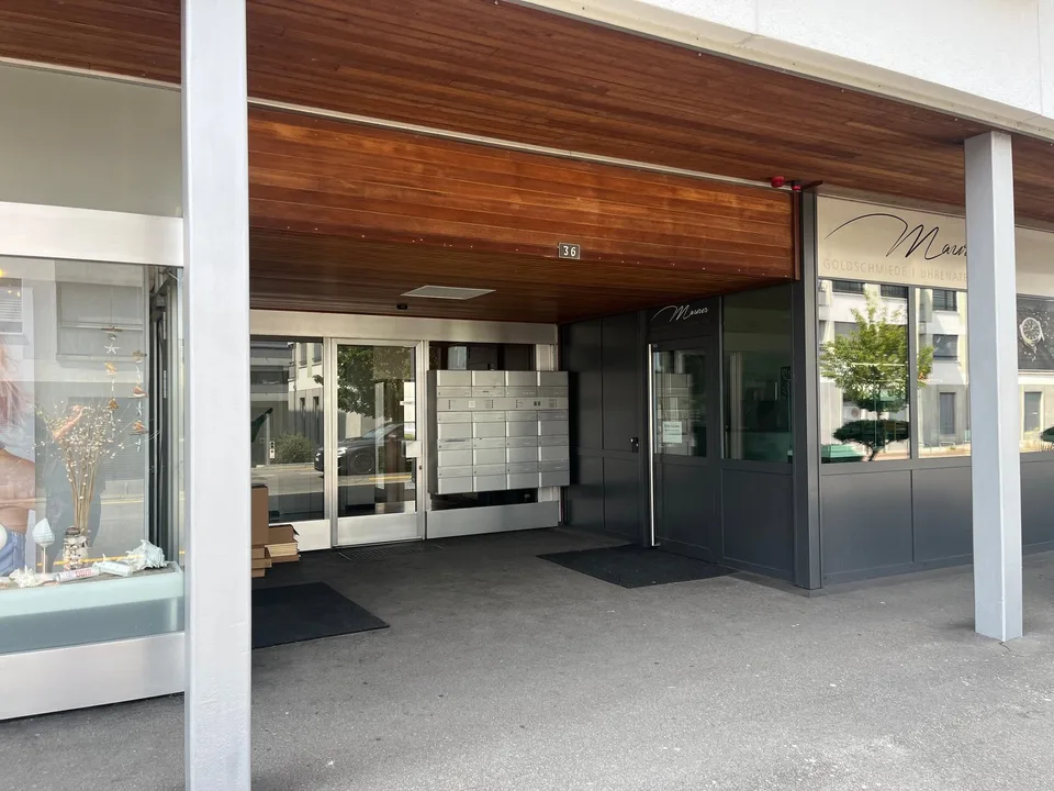 Appartement spacieux 5.5 pièces sur la rue principale à Biberist – disponible immédiatement !