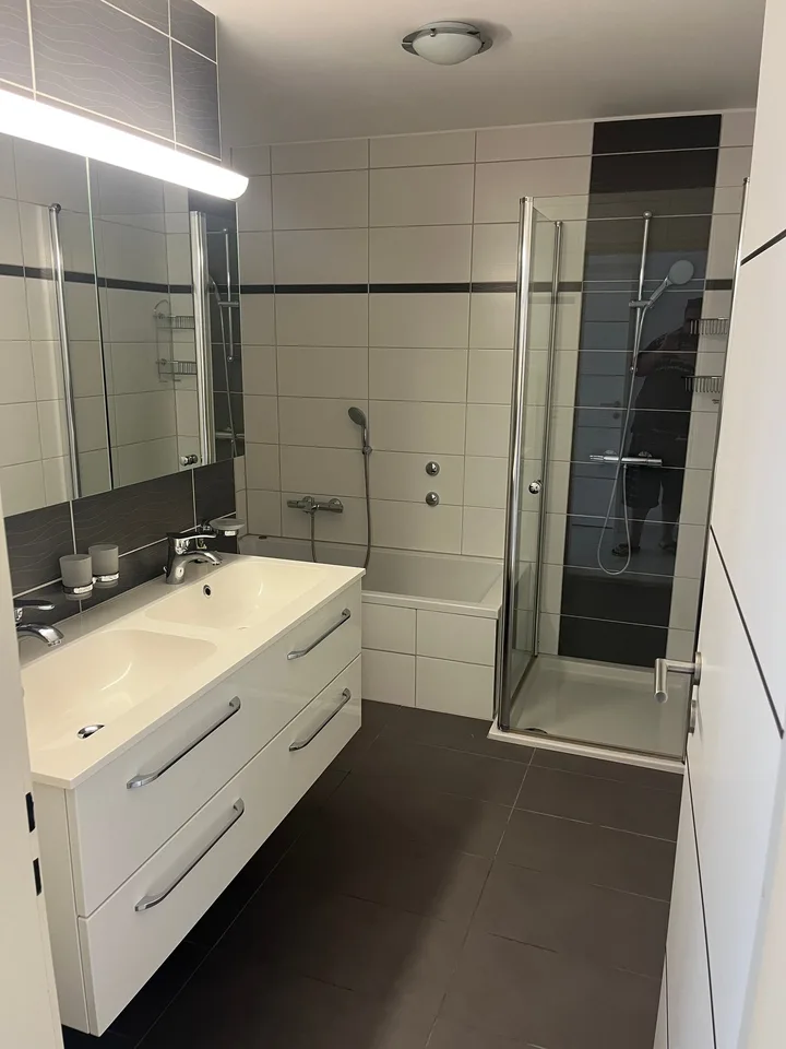 Appartement spacieux 5.5 pièces sur la rue principale à Biberist – disponible immédiatement !