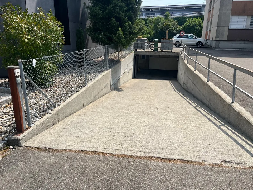 Appartement spacieux 5.5 pièces sur la rue principale à Biberist – disponible immédiatement !