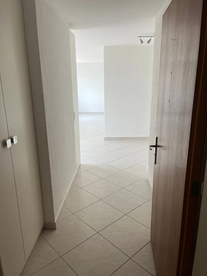Appartement spacieux 5.5 pièces sur la rue principale à Biberist – disponible immédiatement !