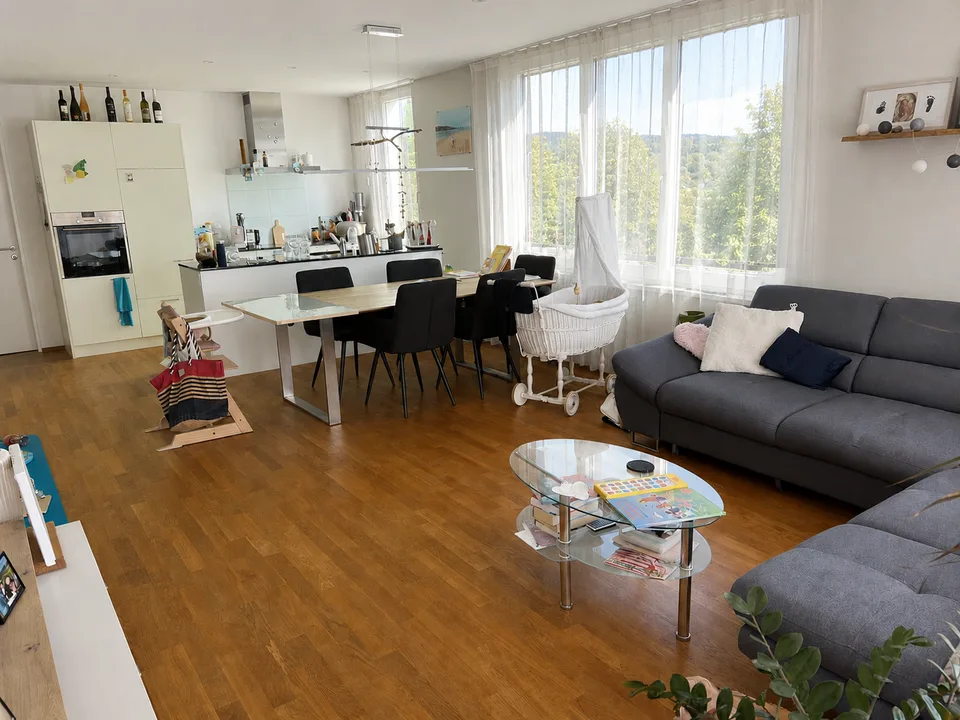 Helle 4.5-Zimmer-Wohnung