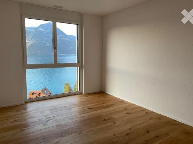 Appartement spacieux 5.5 pièces avec vue imprenable sur le lac et les montagnes à Beckenried