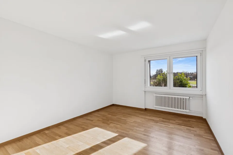 Sonnige Wohnung mit grosser Terrasse und Weitsicht an bester Lage in der neuen Überbauung