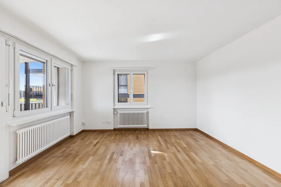 Sonnige Wohnung mit grosser Terrasse und Weitsicht an bester Lage in der neuen Überbauung