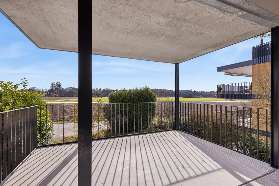Sonnige Wohnung mit grosser Terrasse und Weitsicht an bester Lage in der neuen Überbauung