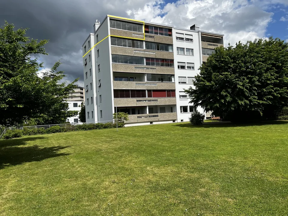 Appartement 4½ pièces très bien entretenu au dernier étage