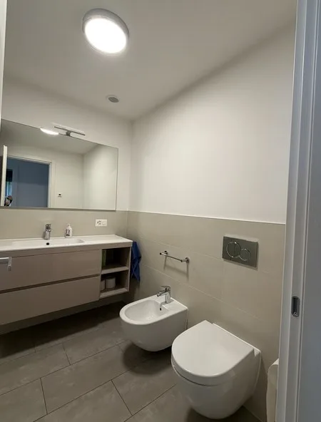 Elegantes Apartment mit 3.5 Zimmern und Seeblick
