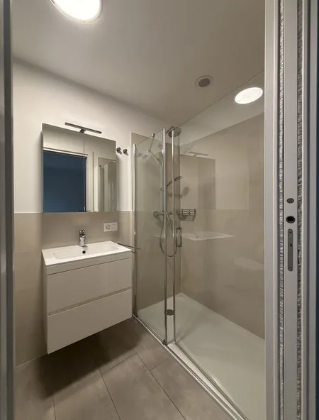 Elegantes Apartment mit 3.5 Zimmern und Seeblick