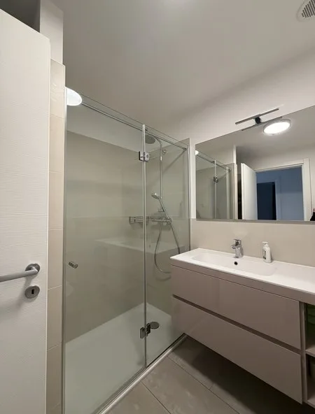 Elegantes Apartment mit 3.5 Zimmern und Seeblick