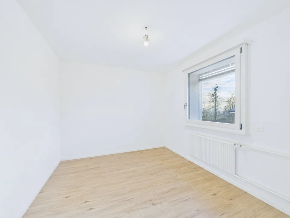 Attraktive 4.5-Zimmer-Wohnung mit Waschturm & Parkplatz