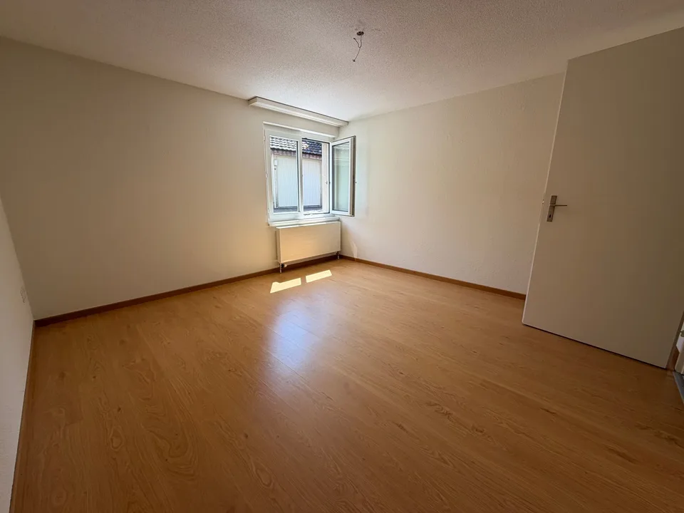 Gemütliche 2-Zimmer-Wohnung mit Balkon in Kestenholz – sofort verfügbar!