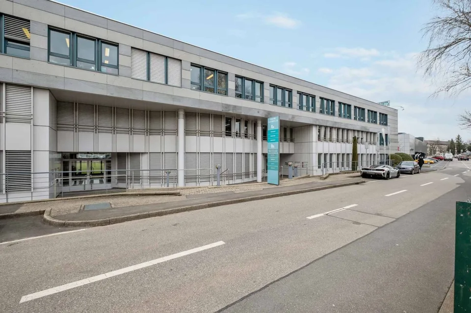 Bright 242m2 Offices Near the Airport and the Place des Nations