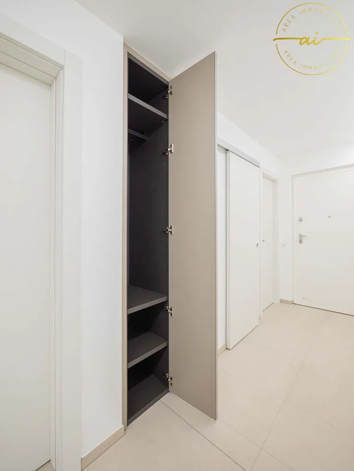 ELEGANT 2.5-ROOM APARTMENT WITH HIGH-QUALITY FINISHES