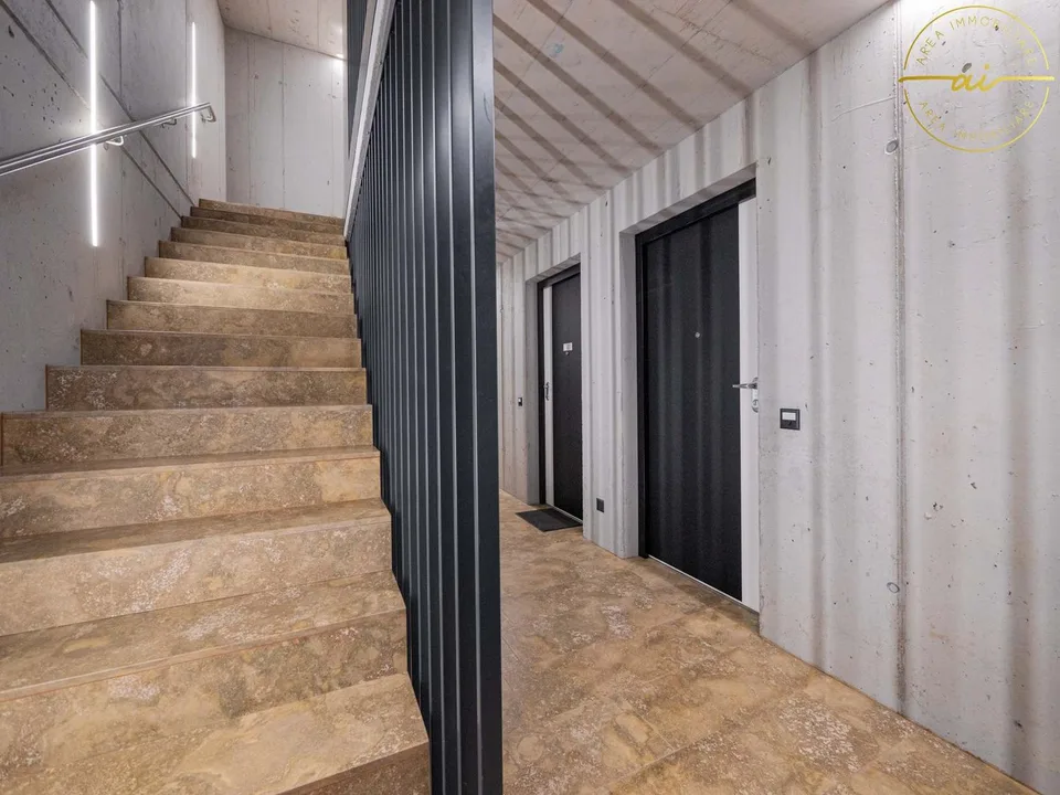 ELEGANT 2.5-ROOM APARTMENT WITH HIGH-QUALITY FINISHES