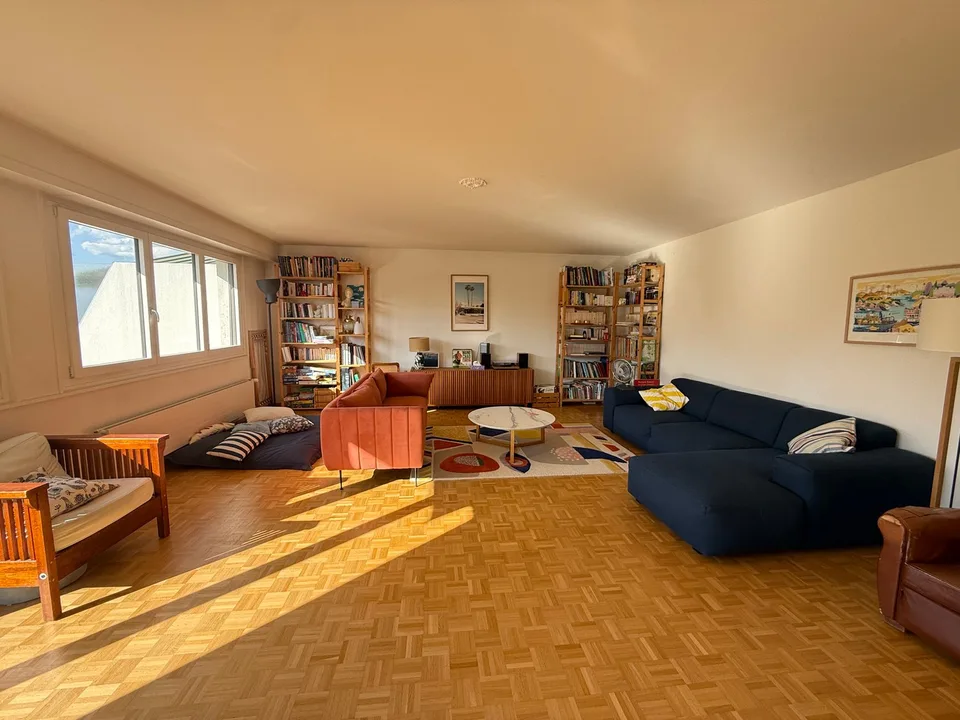 Prächtige 7-Zimmer-Dachwohnung mit Seeblick