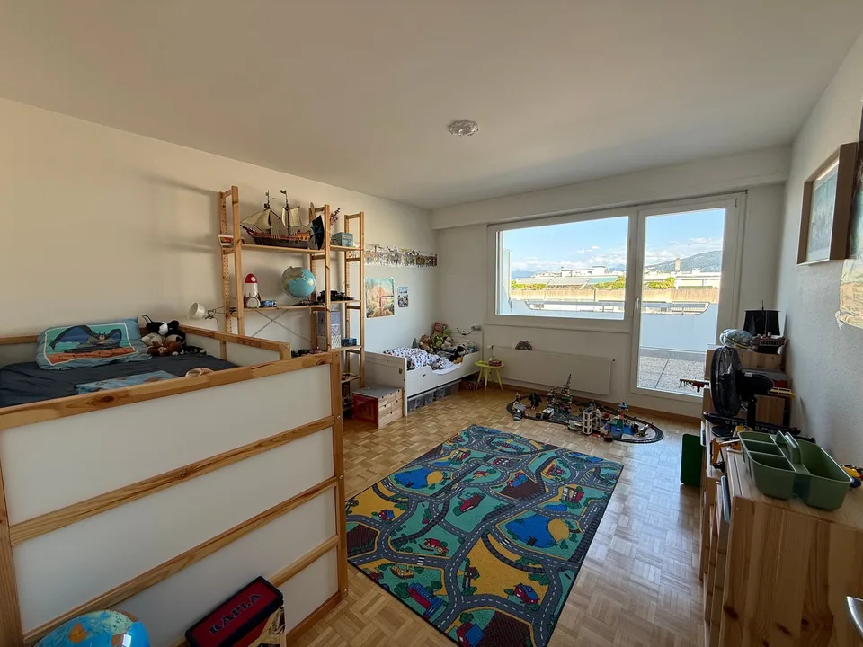 Prächtige 7-Zimmer-Dachwohnung mit Seeblick