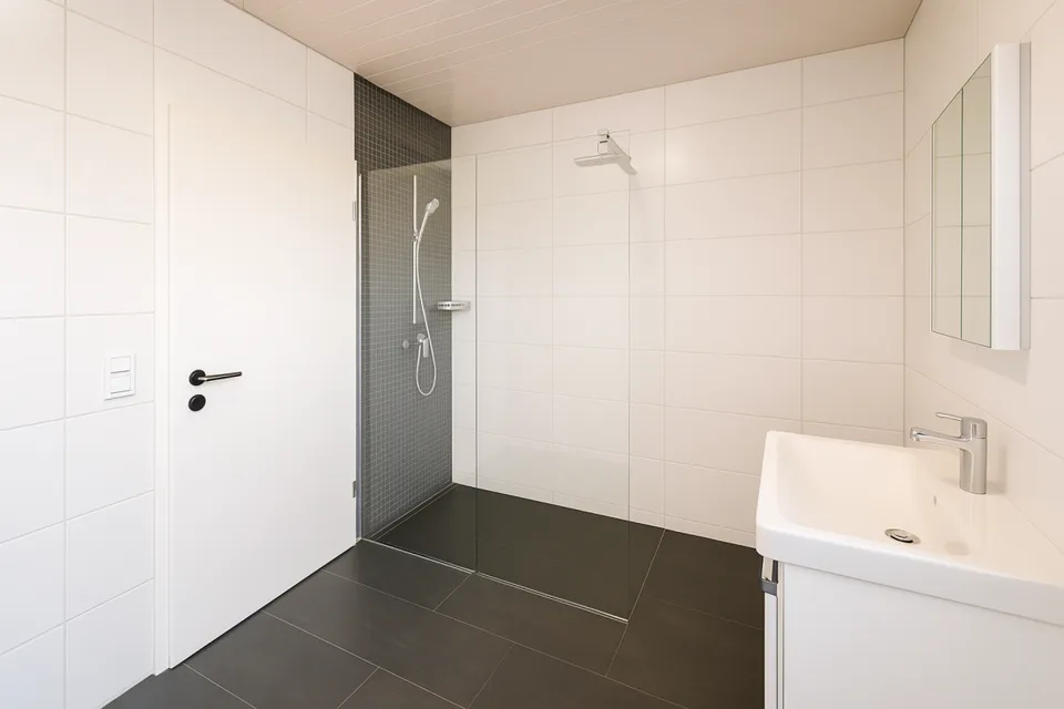 Tavannes, prächtiges Duplex mit 5.5 Zimmern im 1./2. Stock mit Balkon