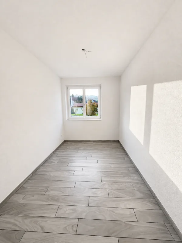 Tavannes, prächtiges Duplex mit 5.5 Zimmern im 1./2. Stock mit Balkon