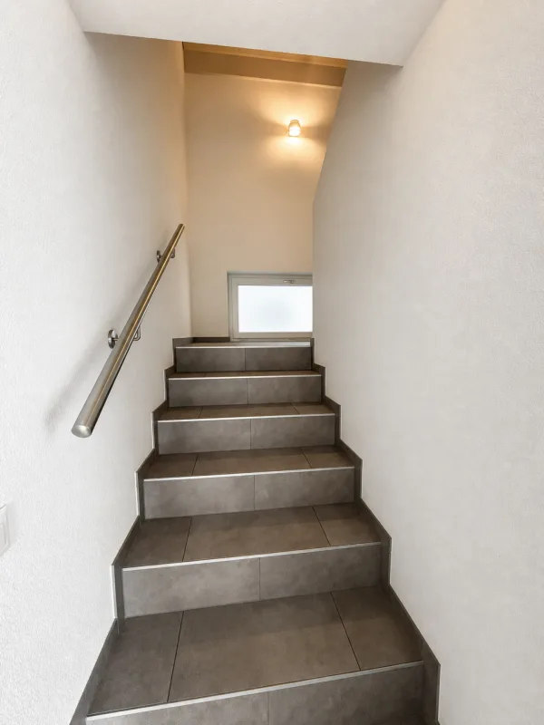 Tavannes, prächtiges Duplex mit 5.5 Zimmern im 1./2. Stock mit Balkon