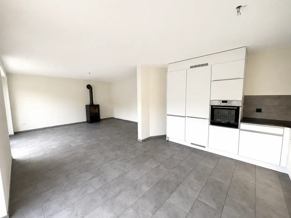 Tavannes, prächtiges Duplex mit 5.5 Zimmern im 1./2. Stock mit Balkon