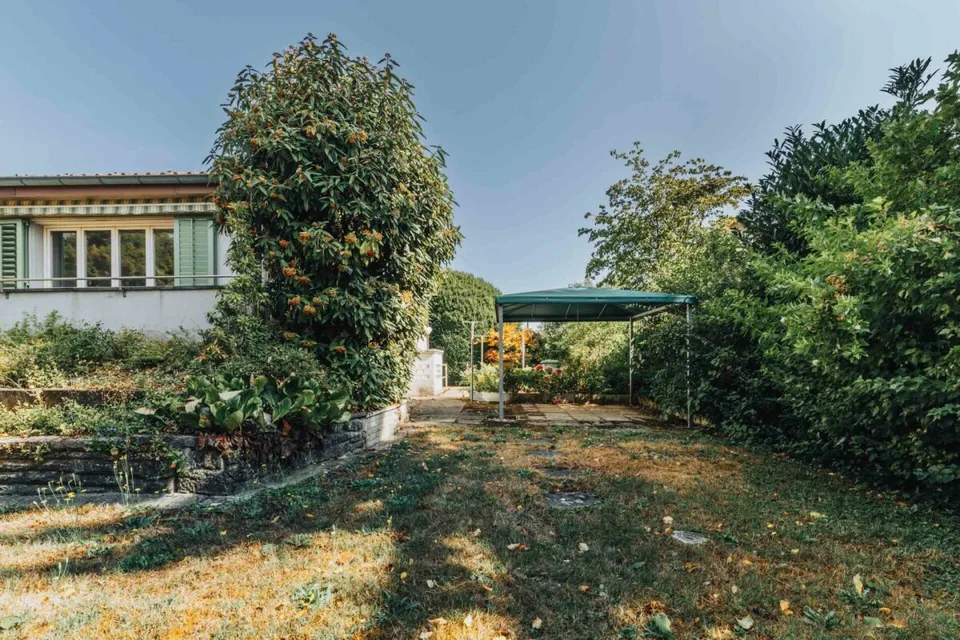6-Zimmer-Einfamilienhaus mit Garten und vielseitigem Gestaltungspotenzial