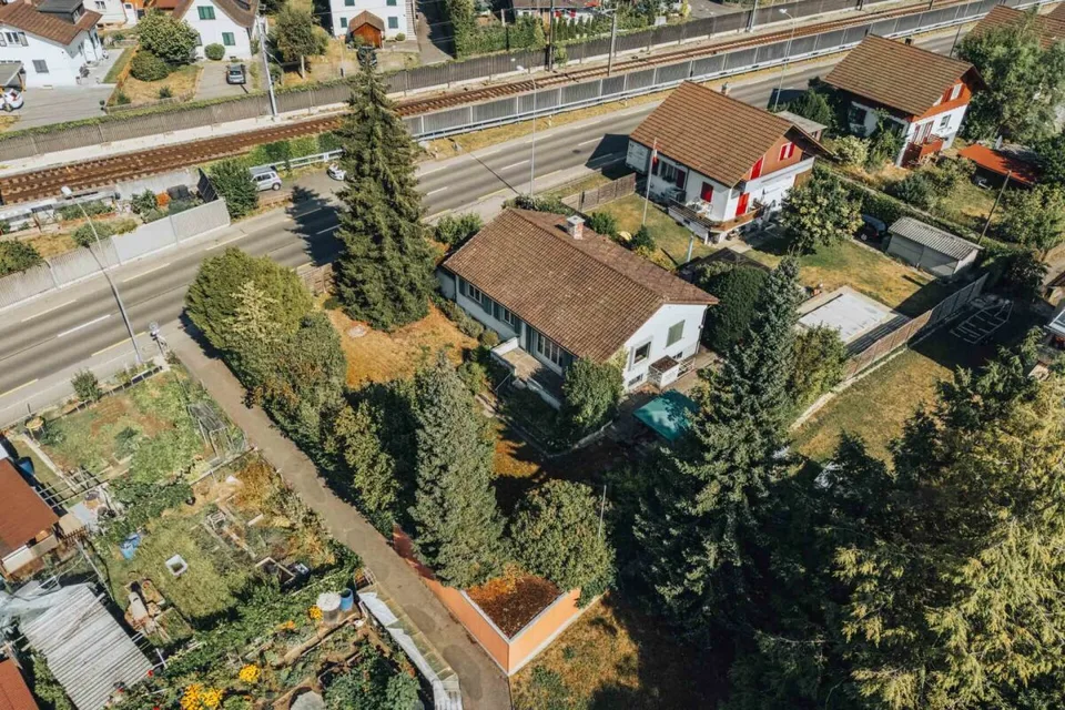 6-Zimmer-Einfamilienhaus mit Garten und vielseitigem Gestaltungspotenzial