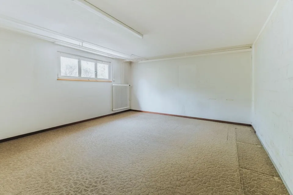 6-Zimmer-Einfamilienhaus mit Garten und vielseitigem Gestaltungspotenzial