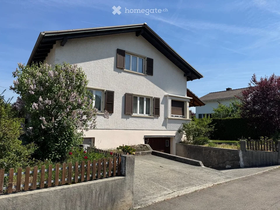 Maison familiale de 6 pièces à Courrendlin – Disponible immédiatement
