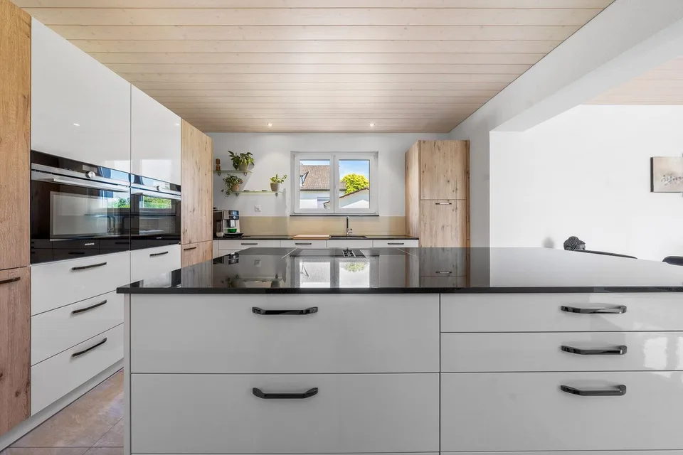 Modernisiertes 5-Zimmer-EFH mit Pool in Langendorf kaufen