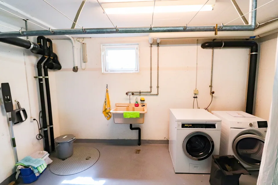 Appartement de 4,5 pièces fraîchement rénové avec place de parking, salle de hobby et compartiment de cave