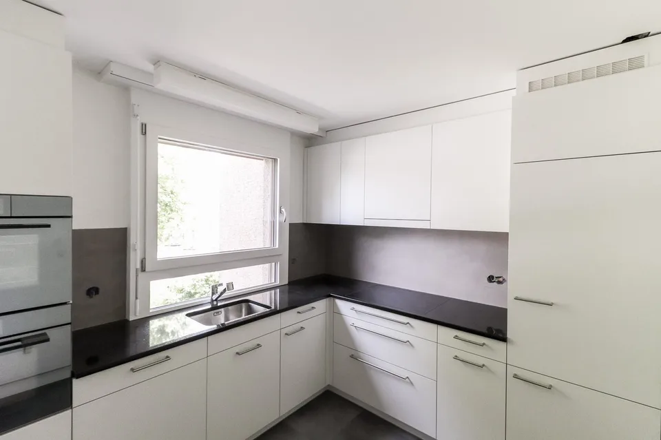 Appartement de 4,5 pièces fraîchement rénové avec place de parking, salle de hobby et compartiment de cave
