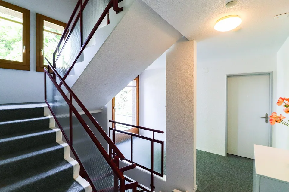 Appartement de 4,5 pièces fraîchement rénové avec place de parking, salle de hobby et compartiment de cave