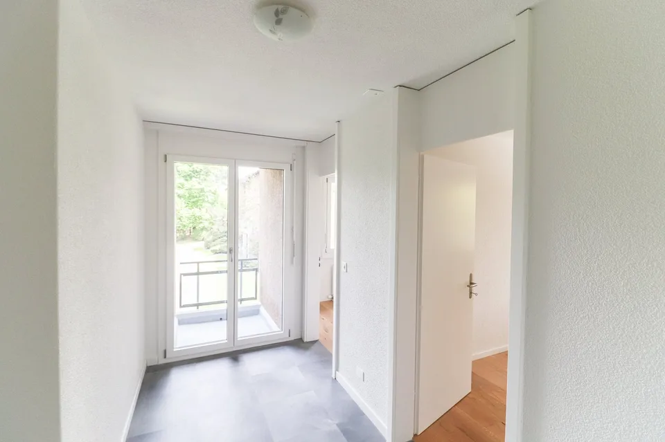 Appartement de 4,5 pièces fraîchement rénové avec place de parking, salle de hobby et compartiment de cave