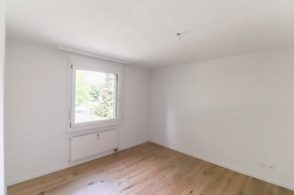 Appartement de 4,5 pièces fraîchement rénové avec place de parking, salle de hobby et compartiment de cave