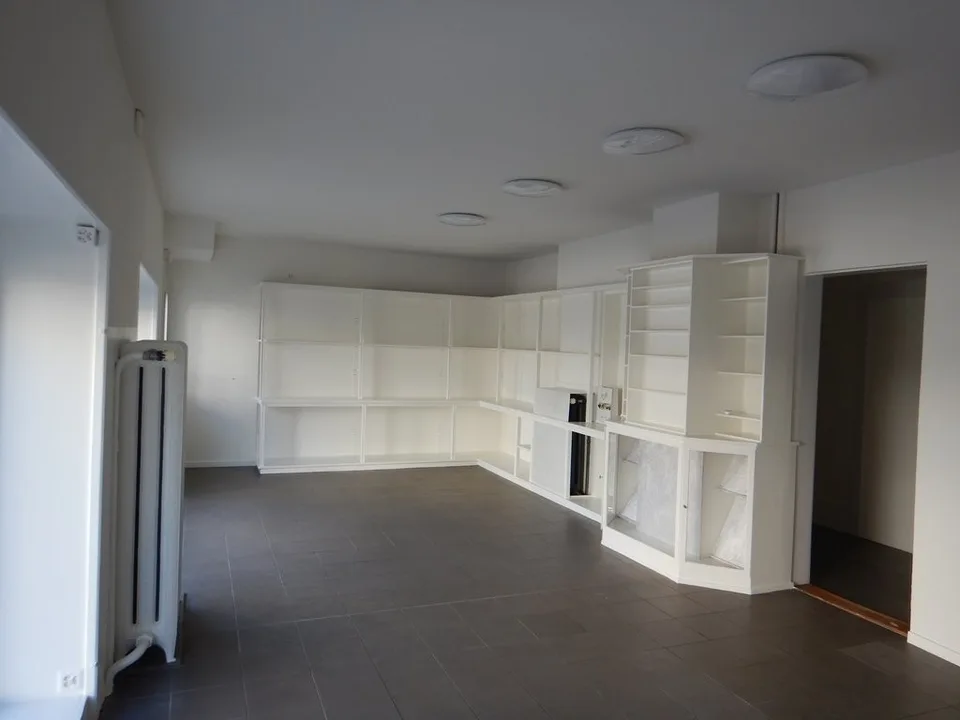 Attractive office or retail space for rent in the center of Bümpliz