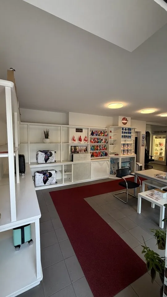Attractive office or retail space for rent in the center of Bümpliz