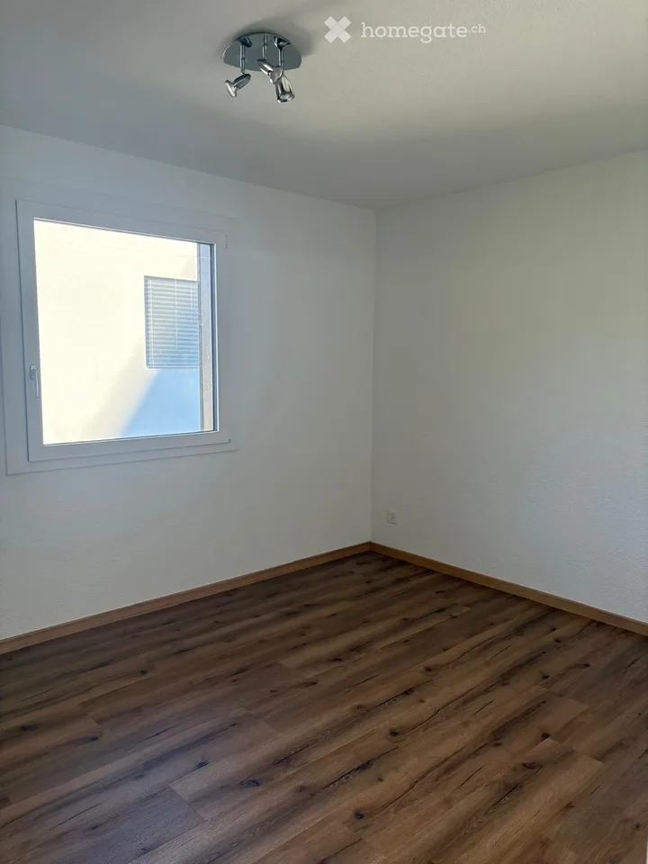 Schöne 2.5 Zimmer Wohnung im Grünen