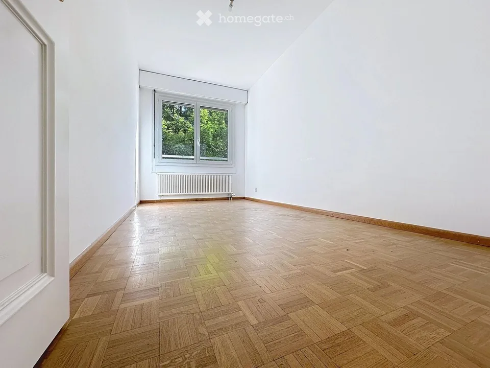 Lumineux 5 pièces avec balcon en plein cœur des organisations internationales, vue sur jardin