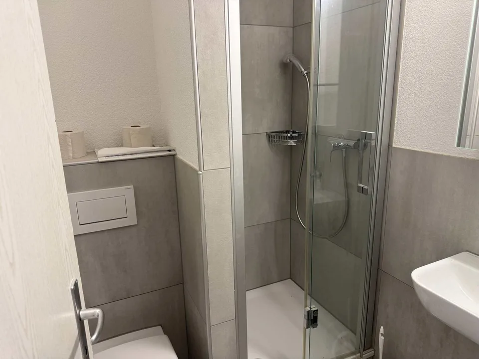 Grosszügige 6-Zimmer-Wohnung mit Balkon und Kamin in Neuenegg