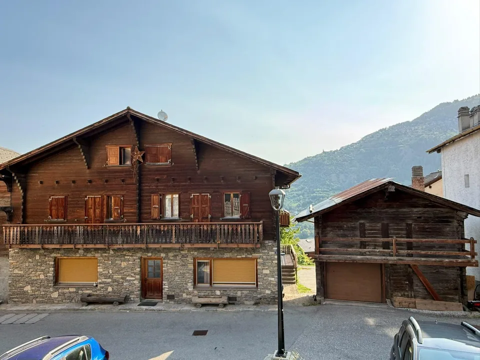 2 Immeubles d'habitation - Projet idéal pour investisseur/promoteur