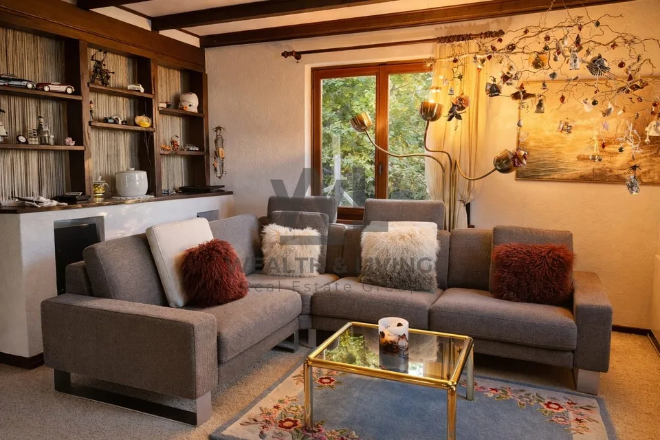 Chalet con terreno edificabile di 1387 m² e garage