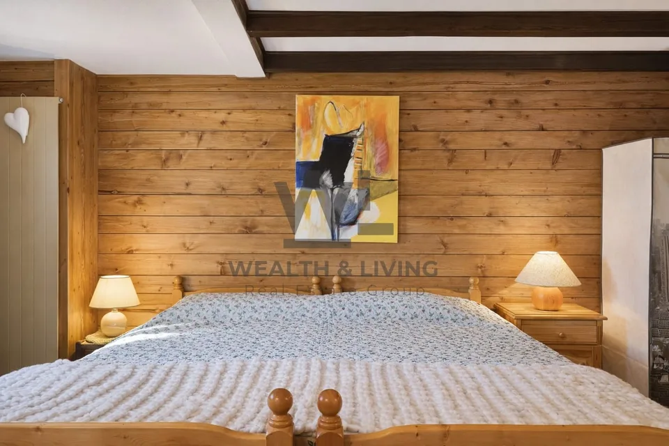 Chalet con terreno edificabile di 1387 m² e garage
