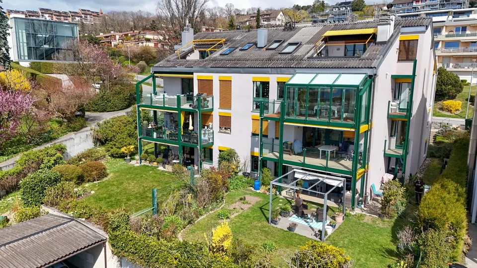 Charmant duplex avec jardin et vue sur lac et montagnes