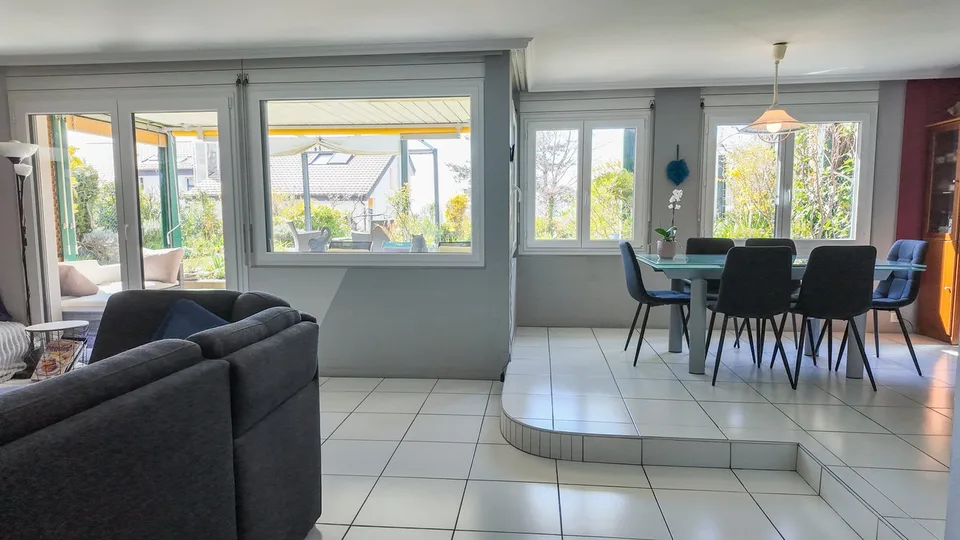 Charmant duplex avec jardin et vue sur lac et montagnes