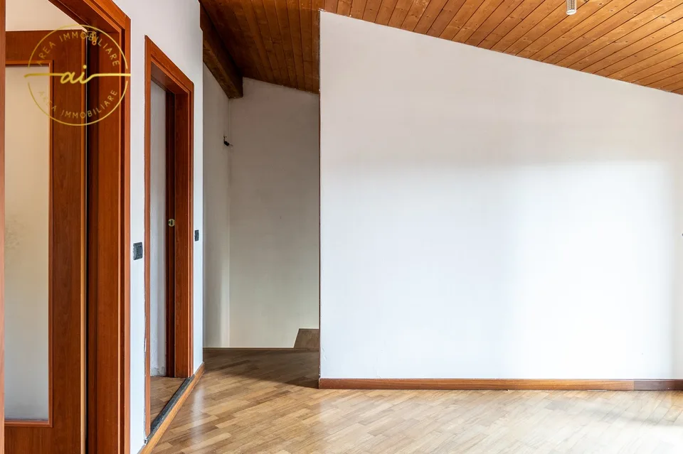 Maison multifamiliale avec 3 appartements à vendre, idéale également comme investissement