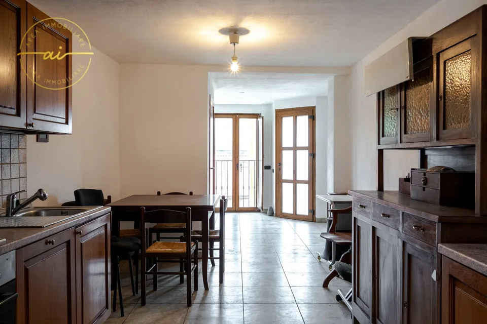 Maison multifamiliale avec 3 appartements à vendre, idéale également comme investissement