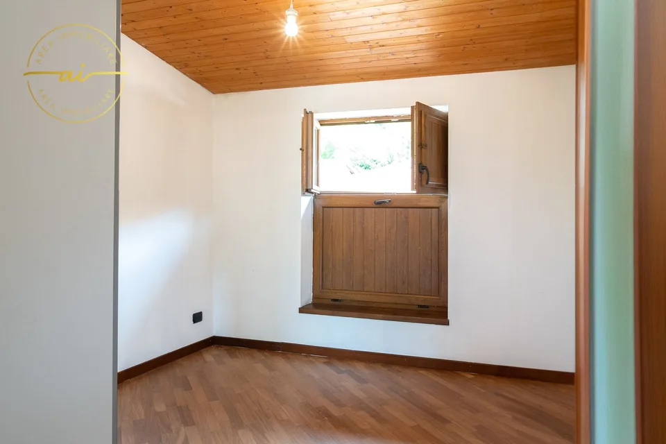 Maison multifamiliale avec 3 appartements à vendre, idéale également comme investissement