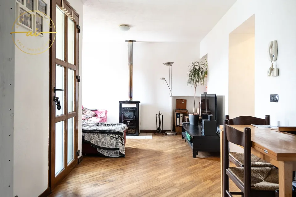 Maison multifamiliale avec 3 appartements à vendre, idéale également comme investissement